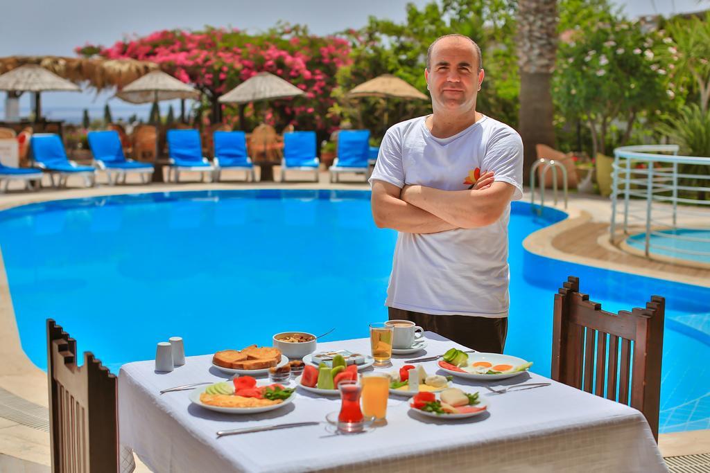 Sunny Garden Nilufer Hotel Тургутрейс Экстерьер фото