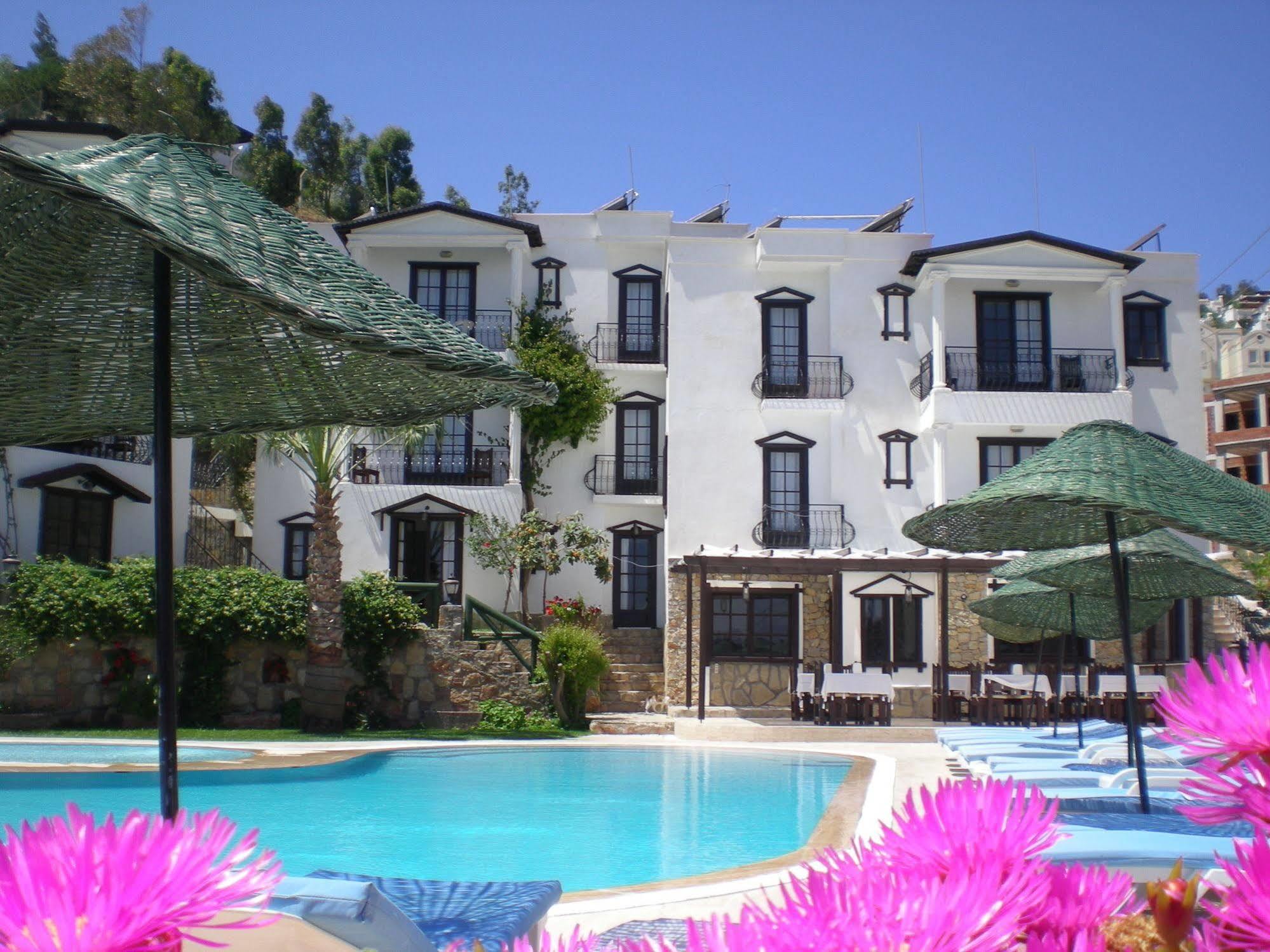 Sunny Garden Nilufer Hotel Тургутрейс Экстерьер фото